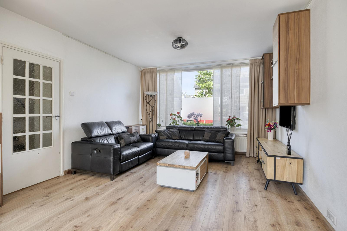 Tussenwoning te koop: Plantsoen 94, Prinsenbeek