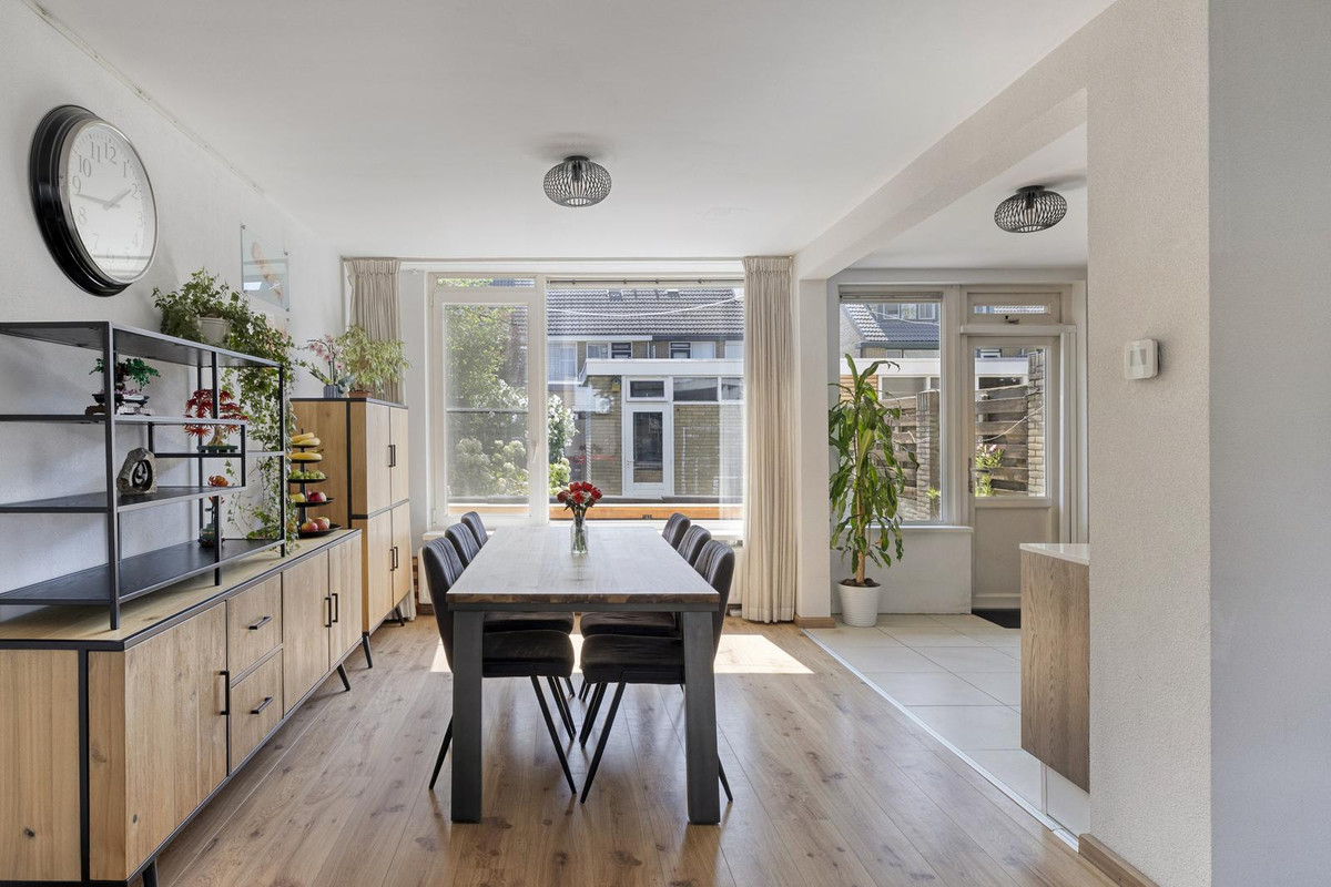 Tussenwoning te koop: Plantsoen 94, Prinsenbeek