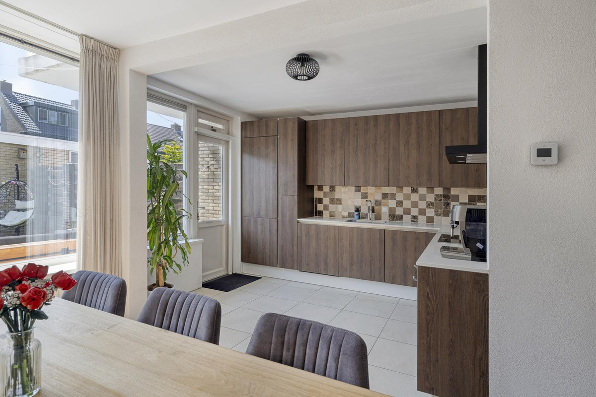 Tussenwoning te koop: Plantsoen 94, Prinsenbeek