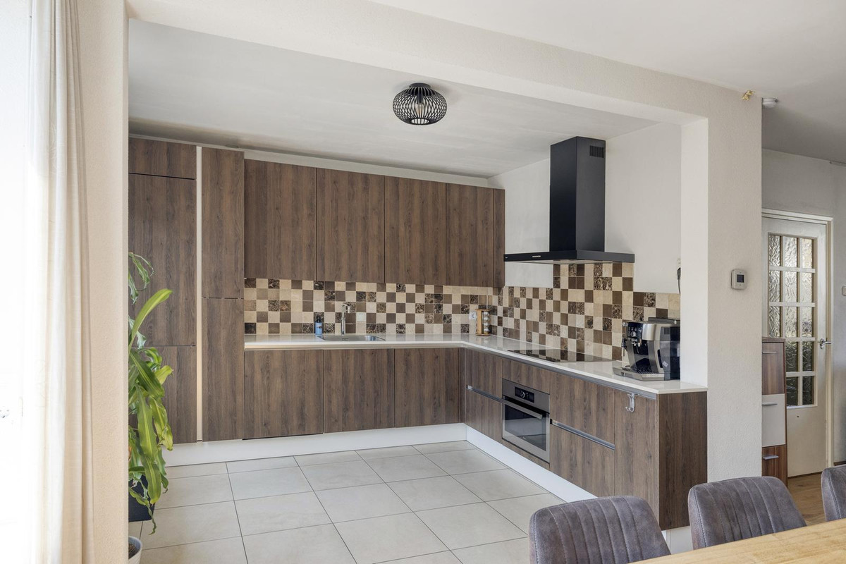 Tussenwoning te koop: Plantsoen 94, Prinsenbeek