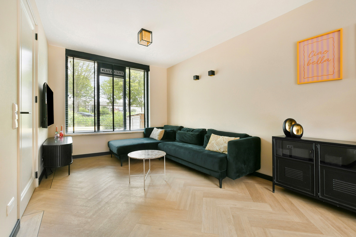 Tussenwoning te koop: Abbenbroekstraat 12, Zaandam