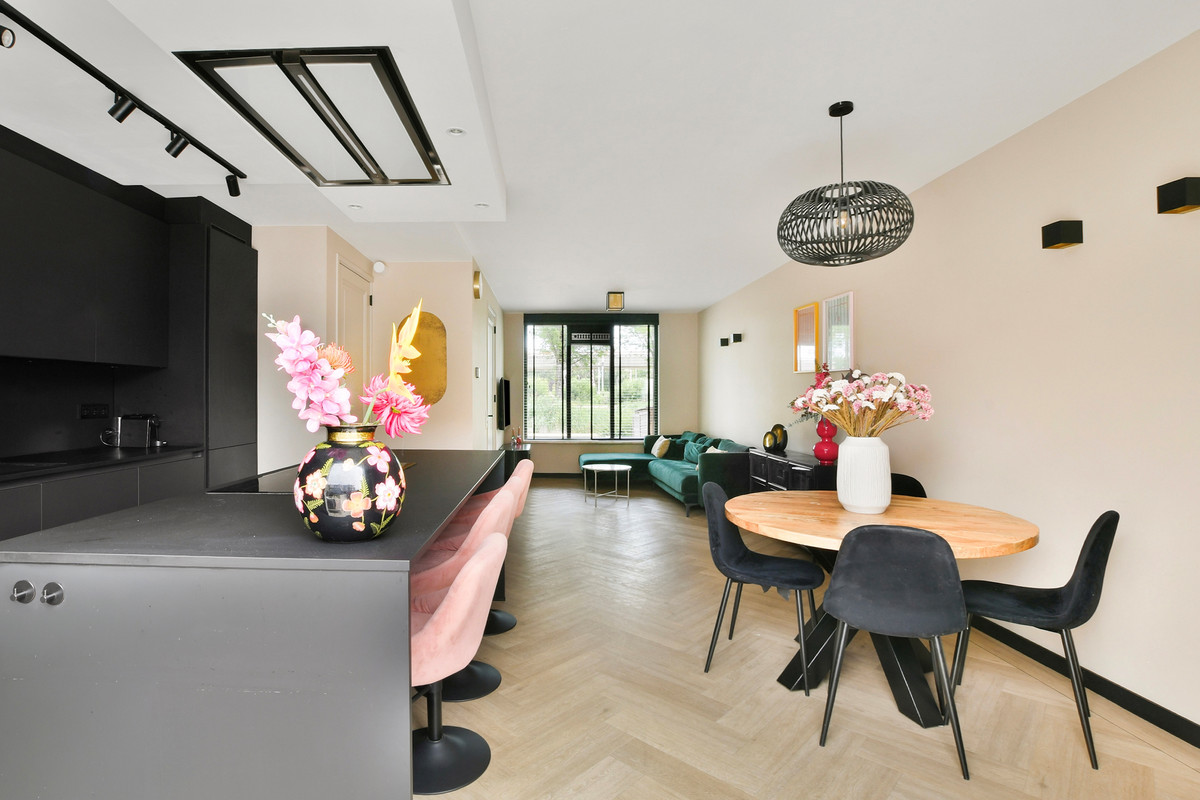 Tussenwoning te koop: Abbenbroekstraat 12, Zaandam