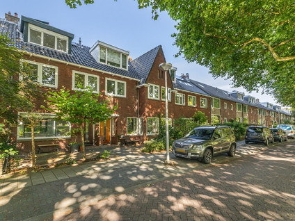 Burgvlietkade 81