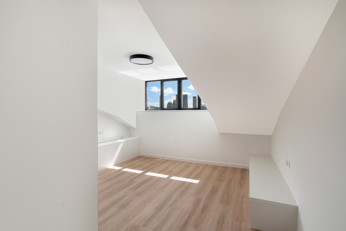 Appartement te huur: Louis Couperusplein 4P, 'S-Gravenhage