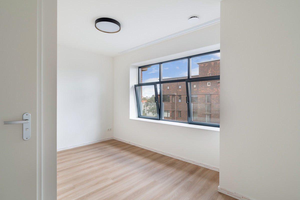 Appartement te huur: Louis Couperusplein 4H, 'S-Gravenhage