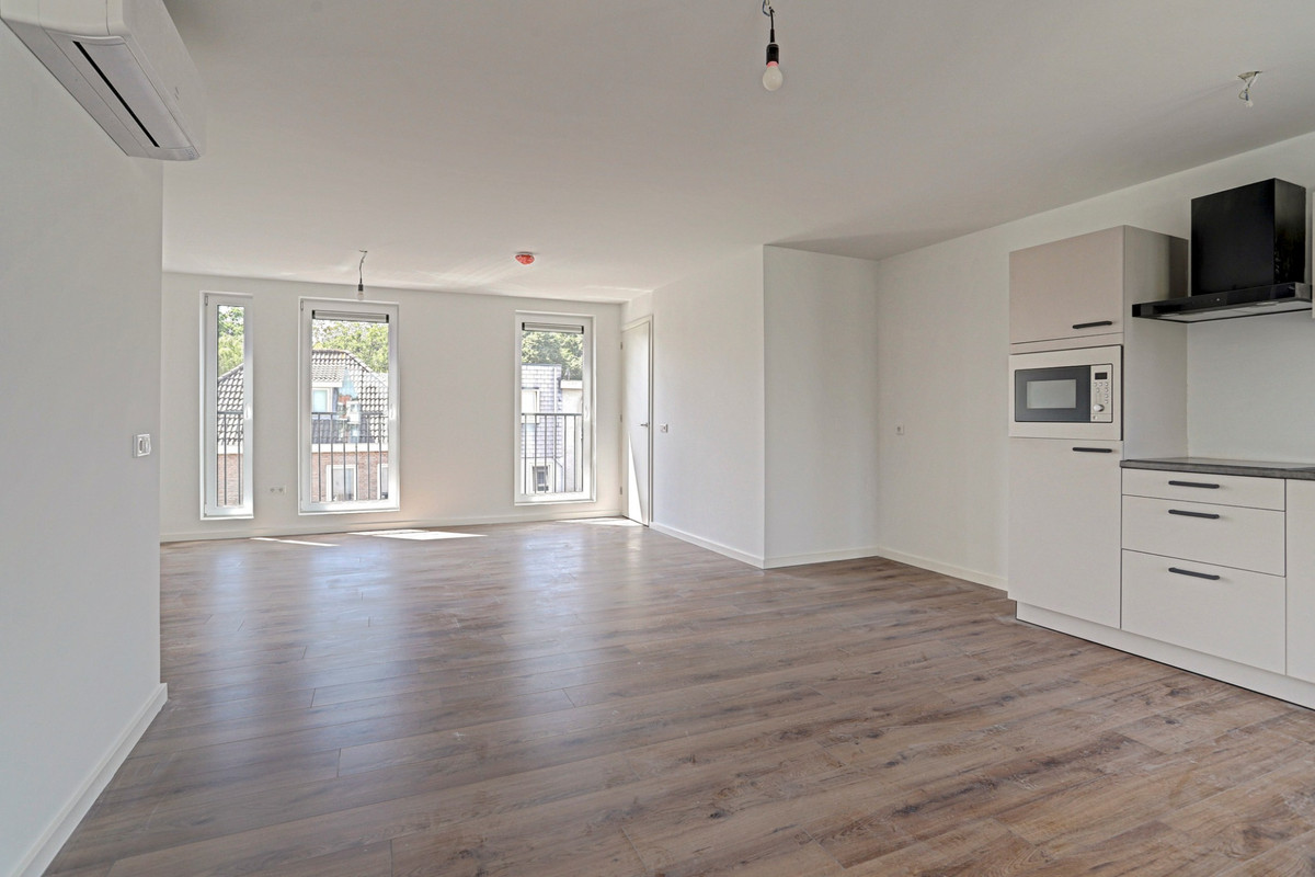 Appartement te koop: Bredaseweg 129B, Tilburg