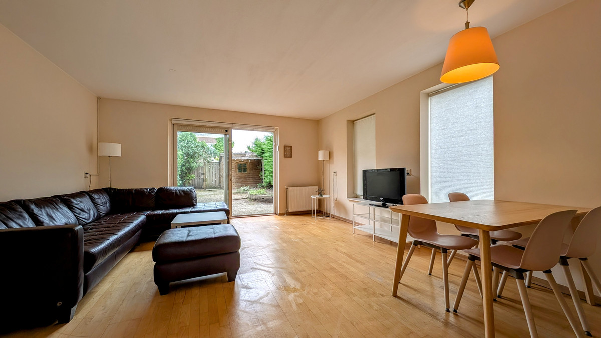 Hoekwoning te huur: Riet Blom-Mouritsstraat 2, Rotterdam