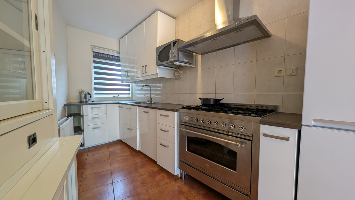 Hoekwoning te huur: Riet Blom-Mouritsstraat 2, Rotterdam