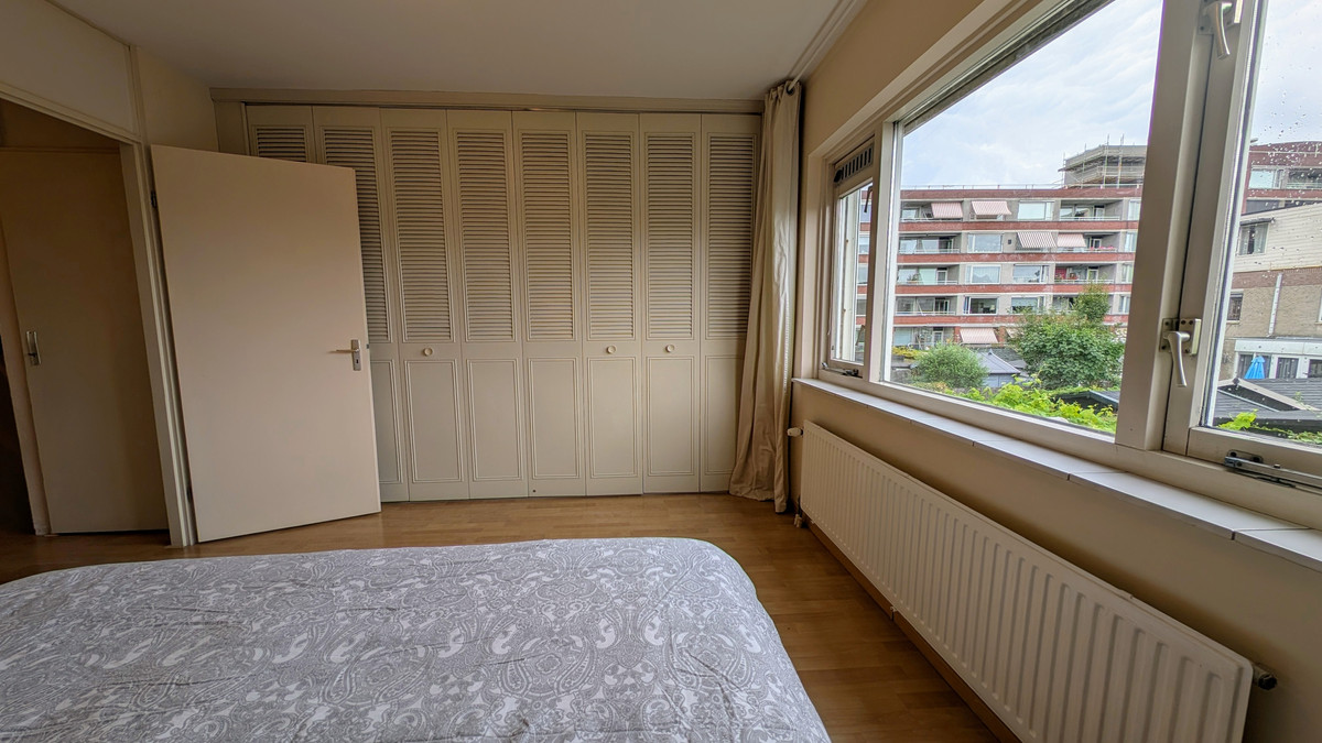 Hoekwoning te huur: Riet Blom-Mouritsstraat 2, Rotterdam