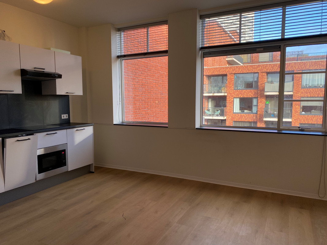 Studio te huur: Helperpark 302-25, Groningen