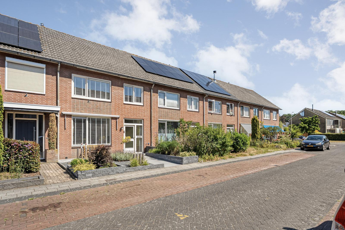 Tussenwoning te koop: Klaproosstraat 35, Ommen