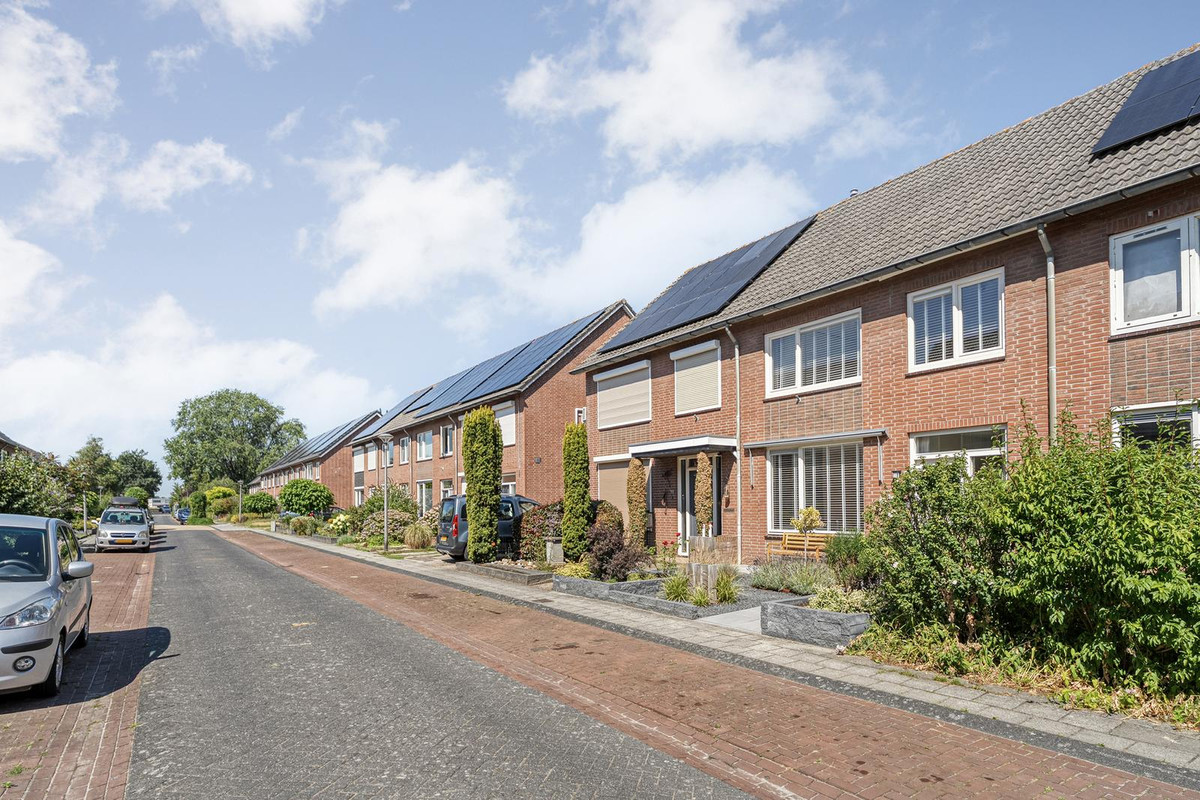 Tussenwoning te koop: Klaproosstraat 35, Ommen