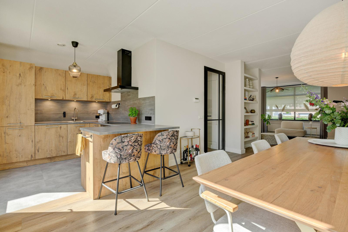 Hoekwoning te koop: Biezenloop 126, Heesch