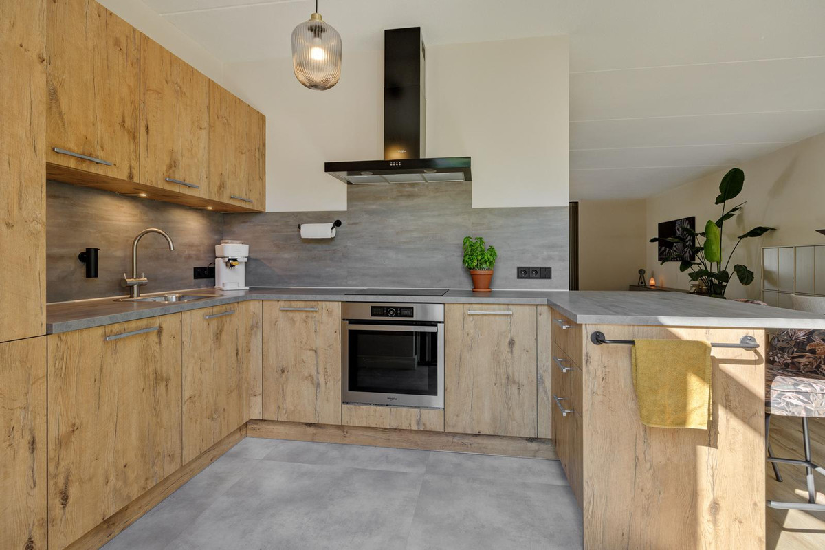 Hoekwoning te koop: Biezenloop 126, Heesch
