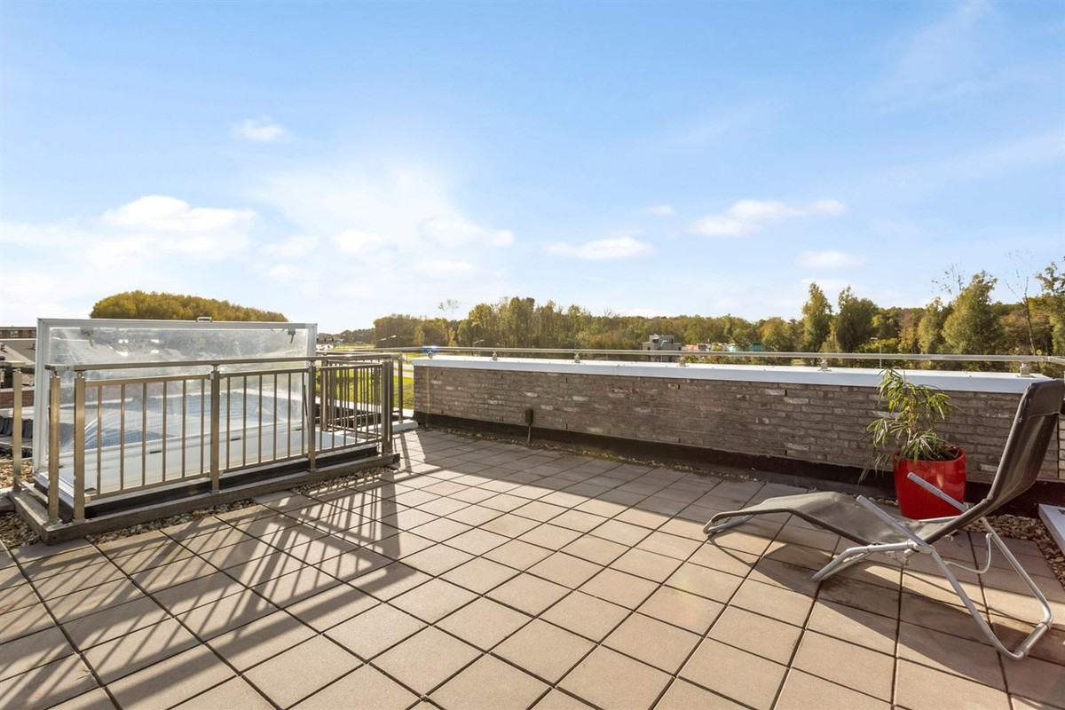 Tussenwoning te huur: Abebe Bikilastraat 22, Almere
