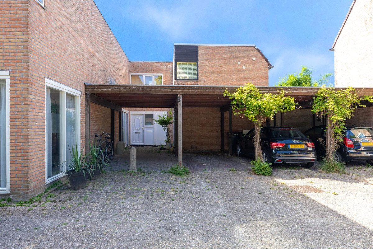 Tussenwoning te koop: Pieter Wariuslaan 136, Midwoud