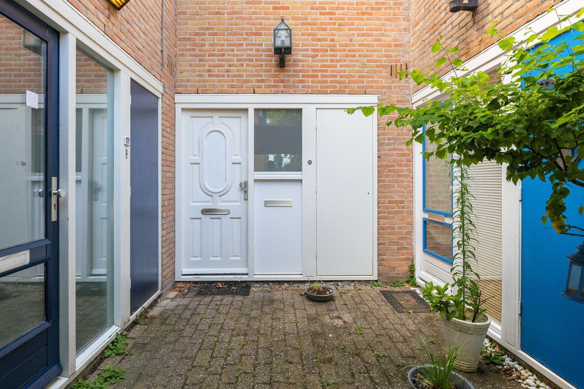 Tussenwoning te koop: Pieter Wariuslaan 136, Midwoud