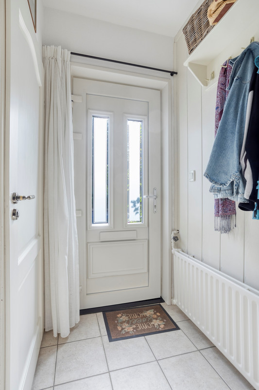 Tussenwoning te koop: Newtonstraat 39, Terneuzen