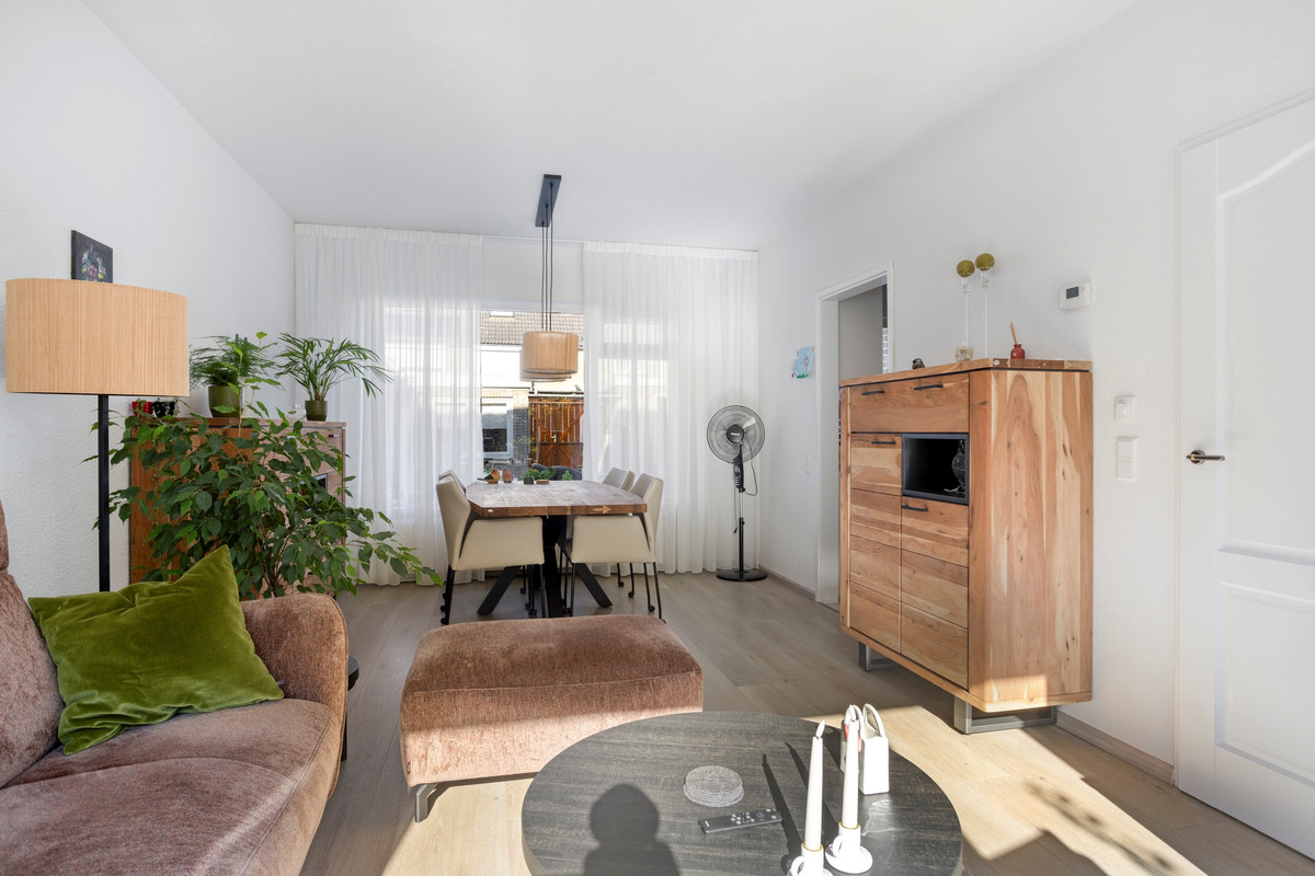 Tussenwoning te koop: Newtonstraat 39, Terneuzen