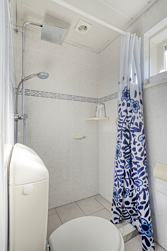 Tussenwoning te koop: Newtonstraat 39, Terneuzen