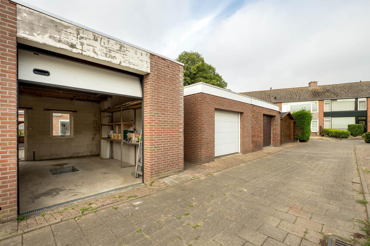 Tussenwoning te koop: Molenstraat 67, Ossendrecht