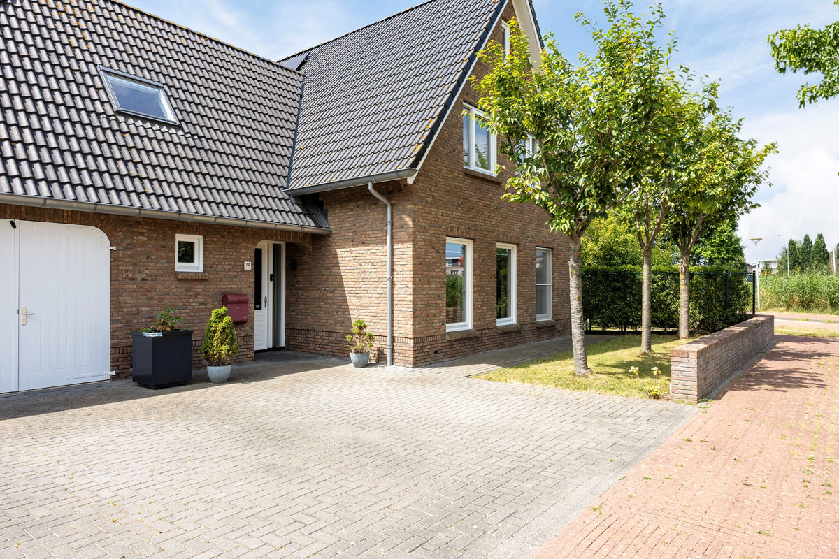 Vrijstaande woning te koop: Zonnedauwlaan 34, Lelystad