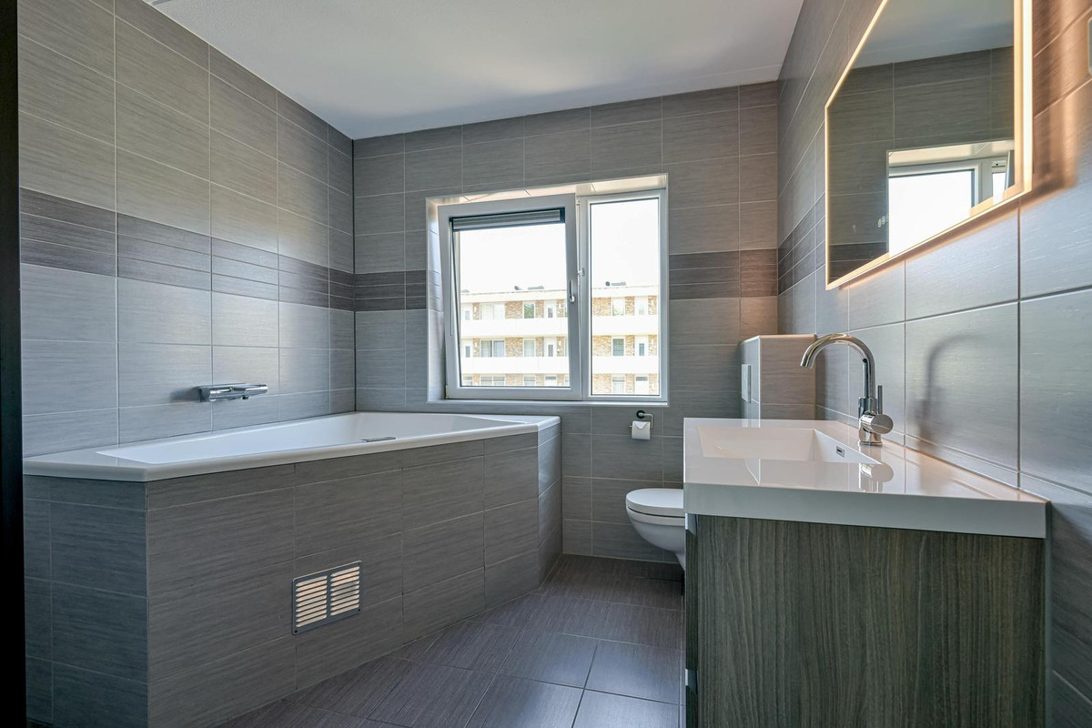 Tussenwoning te koop: Spirealaan 46, Heerhugowaard