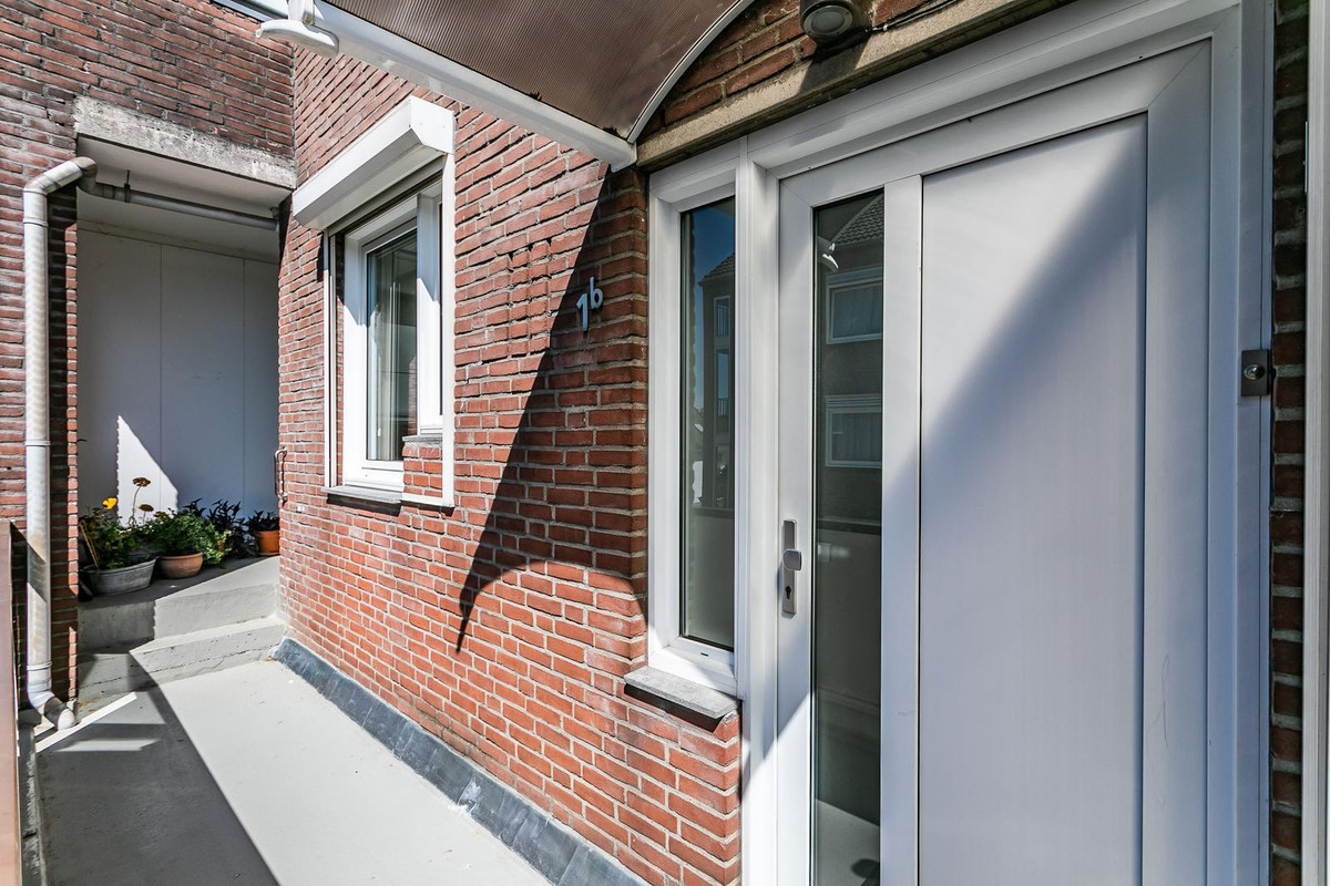 Tussenwoning te koop: Aan het Valderen 1B, Maastricht