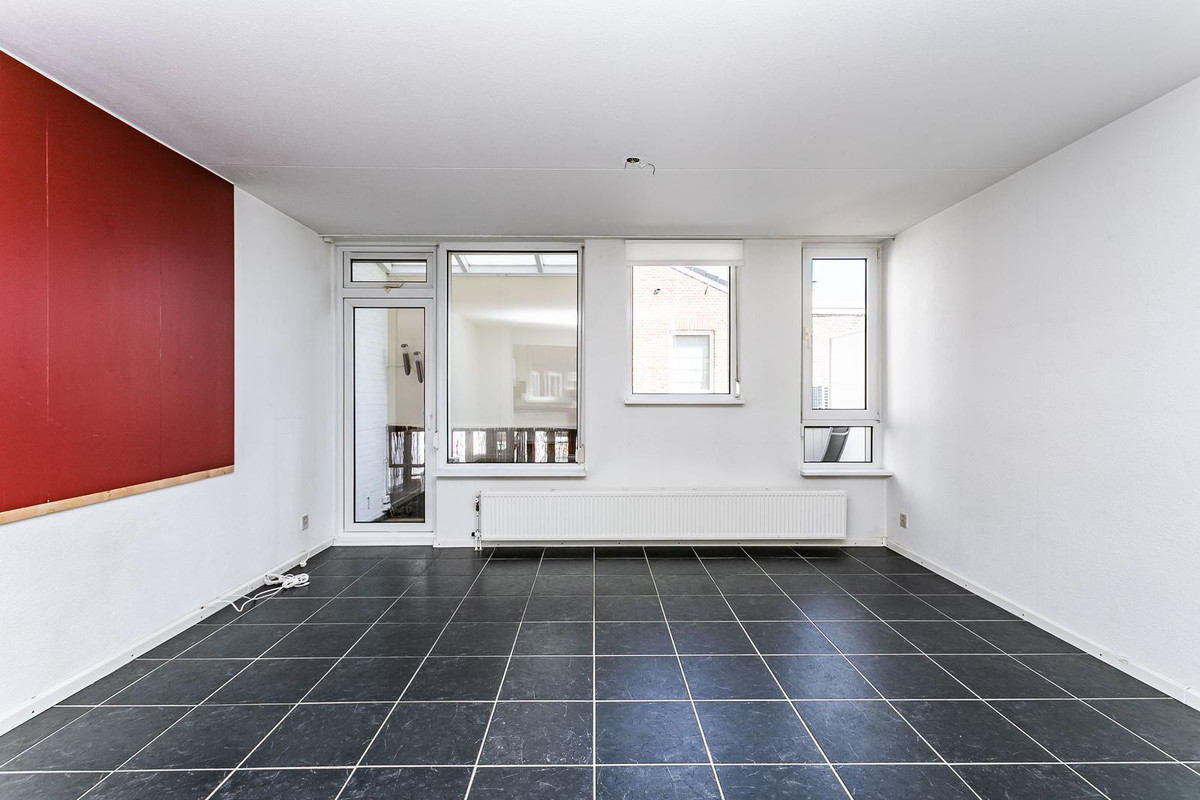 Tussenwoning te koop: Aan het Valderen 1B, Maastricht