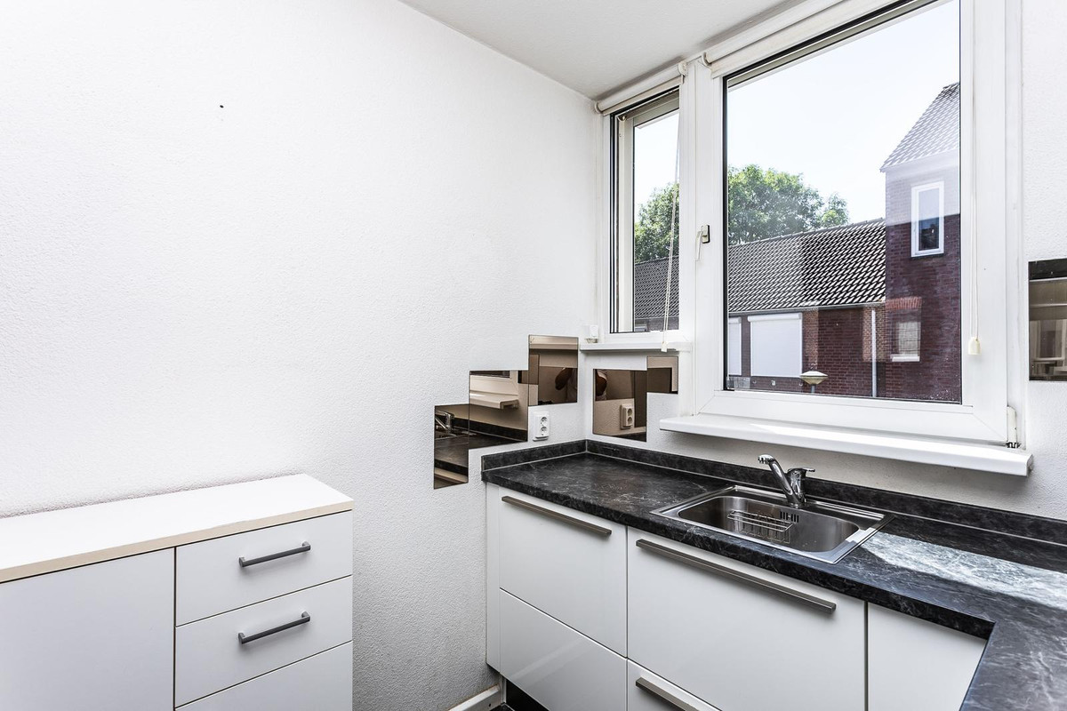 Tussenwoning te koop: Aan het Valderen 1B, Maastricht