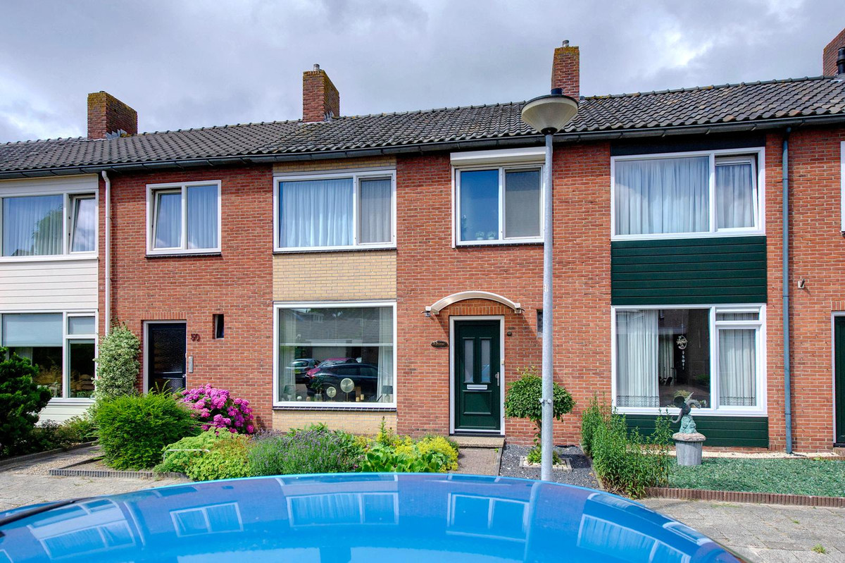 Tussenwoning te koop: Gladiolenstraat 48, Sappemeer