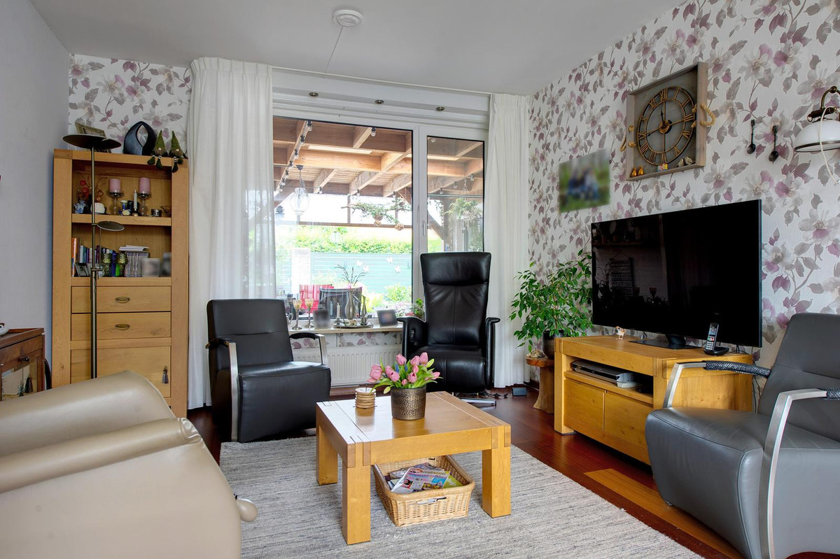 Tussenwoning te koop: Gladiolenstraat 48, Sappemeer