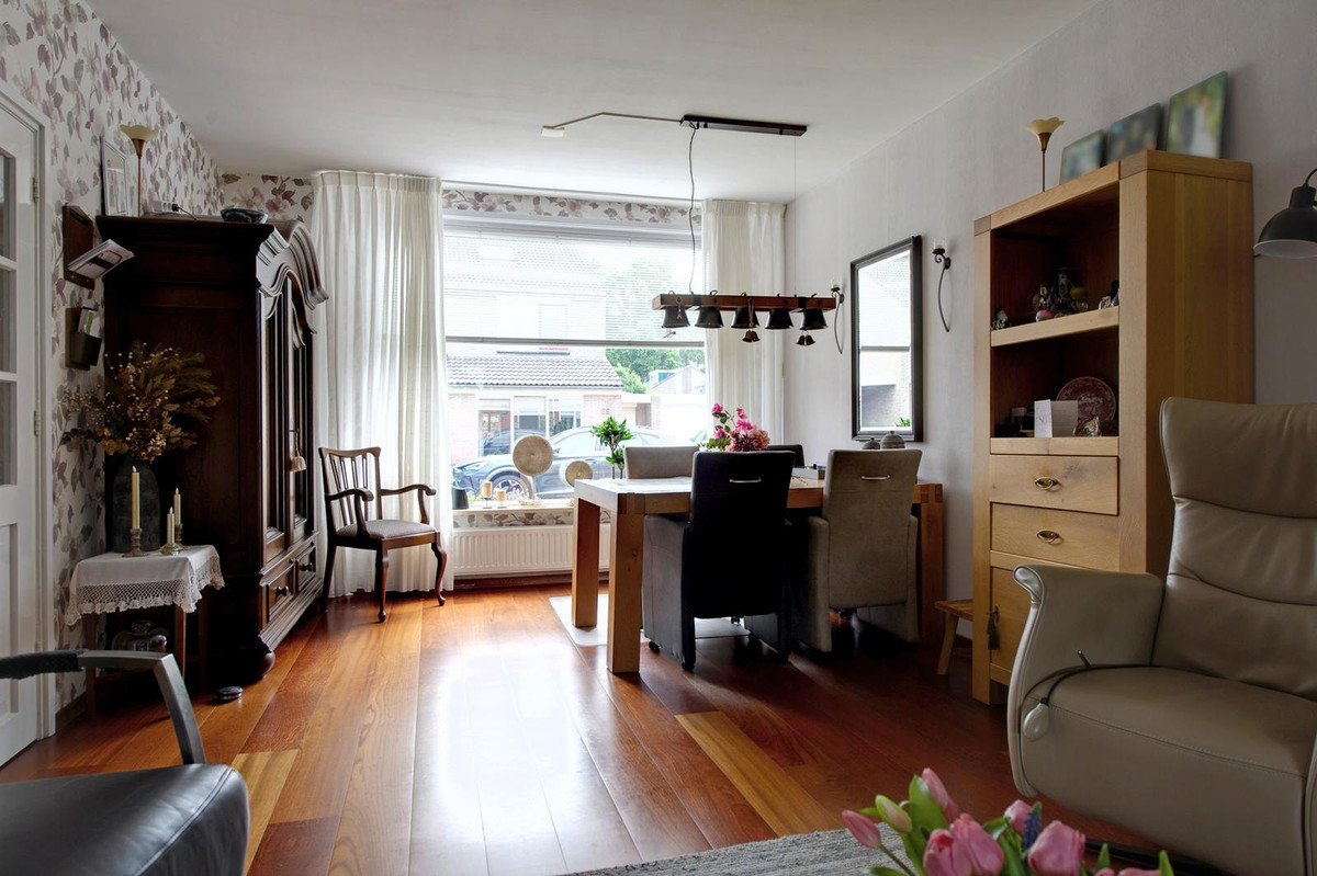 Tussenwoning te koop: Gladiolenstraat 48, Sappemeer
