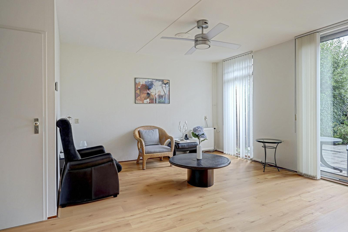 Tussenwoning te koop: Nieuwe Ommoordseweg 74, Rotterdam