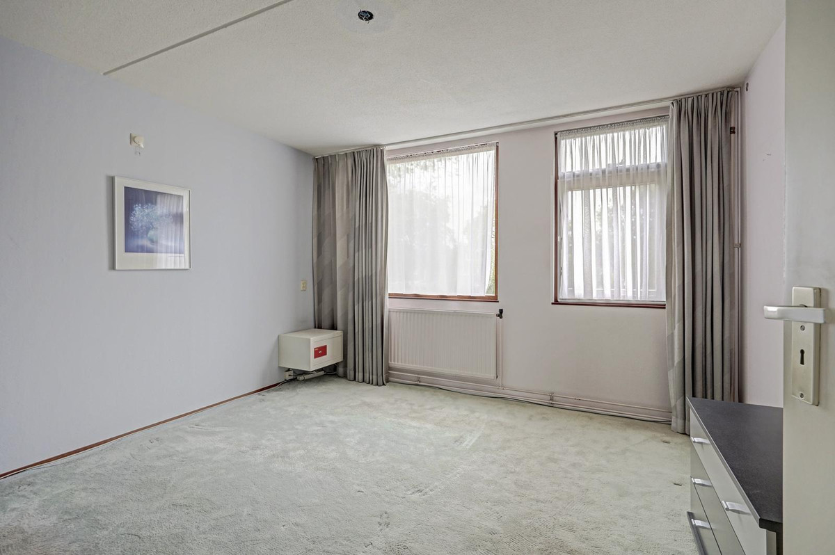 Tussenwoning te koop: Nieuwe Ommoordseweg 74, Rotterdam
