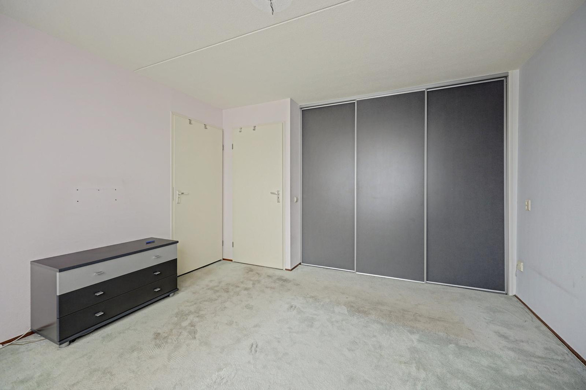 Tussenwoning te koop: Nieuwe Ommoordseweg 74, Rotterdam