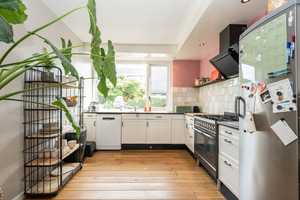Tussenwoning te koop: Schoorwal 3, Den Burg