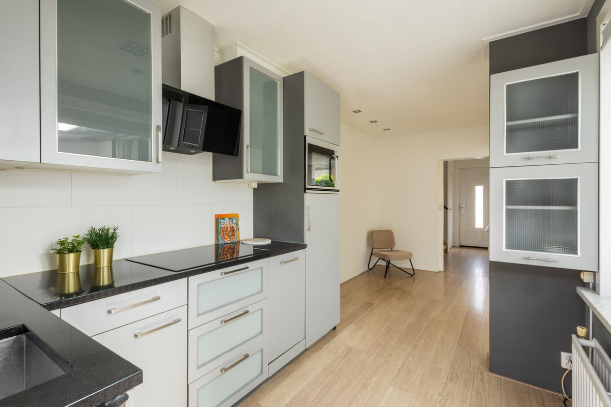Tussenwoning te koop: Pieter de Hooghstraat 3, Terneuzen