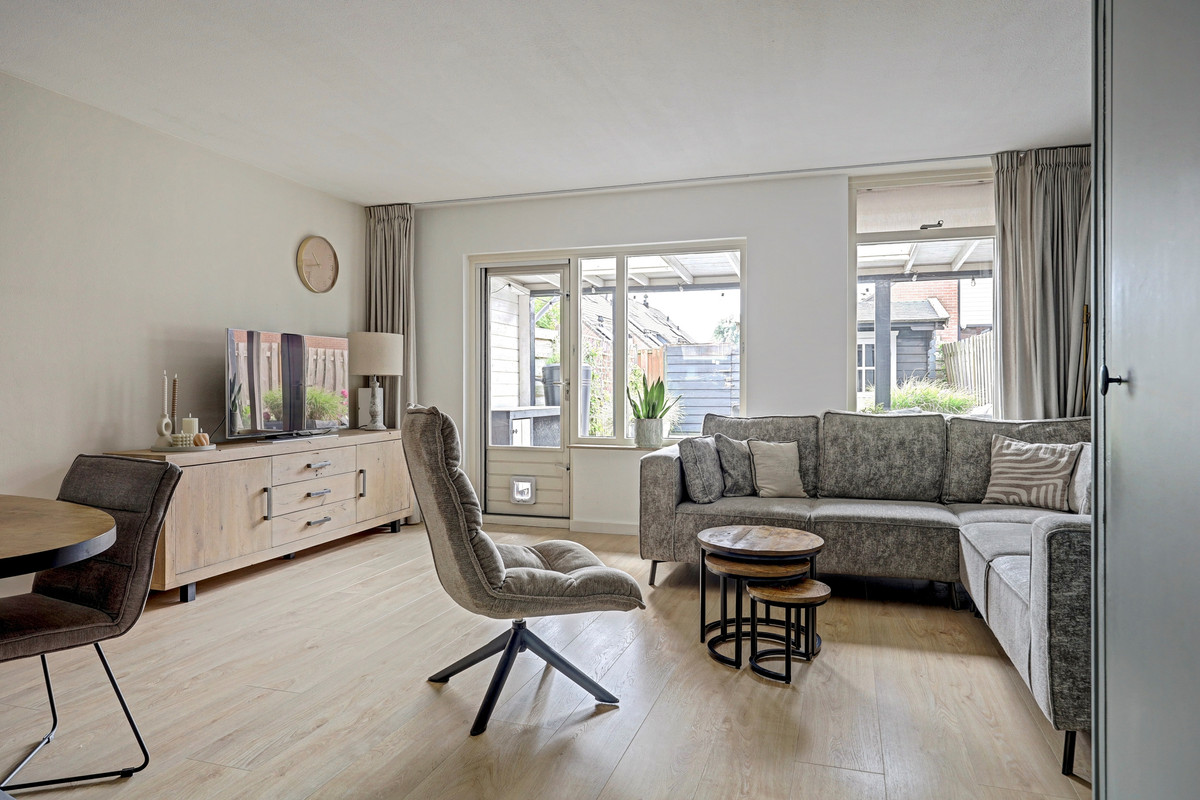 Tussenwoning te koop: Edisonstraat 141, Kudelstaart