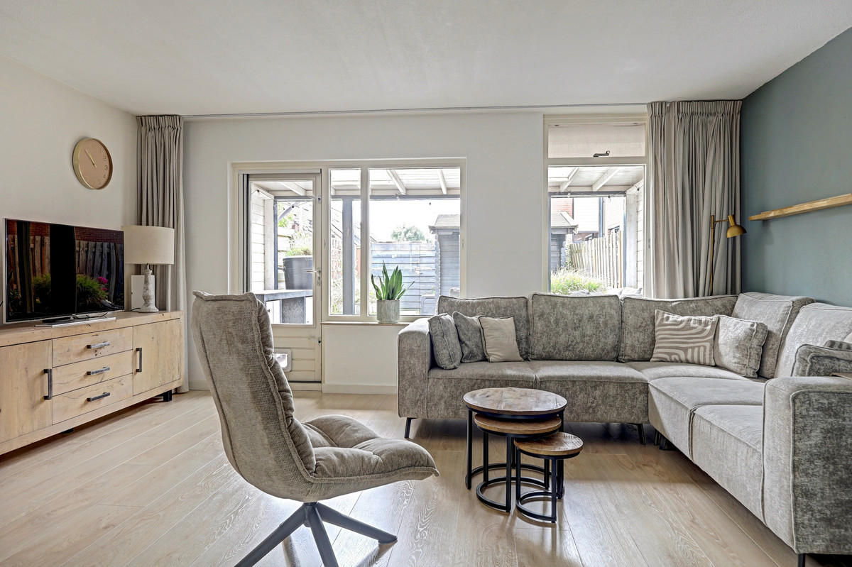 Tussenwoning te koop: Edisonstraat 141, Kudelstaart