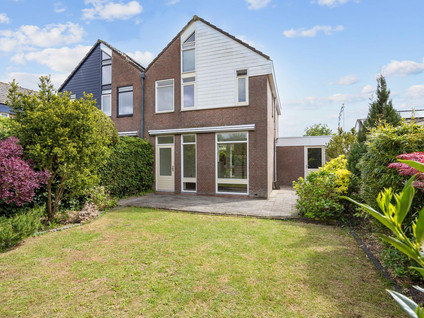 D U Stikkerstraat 8