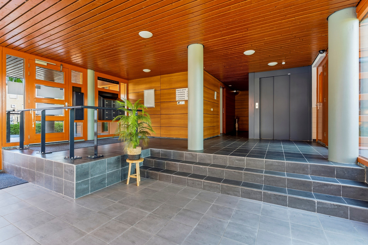 Appartement te koop: Laan der V.O.C. 346, Almere