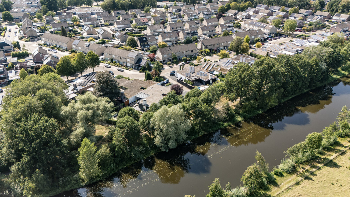 Hoekwoning te koop: Overcinge 42, Almelo
