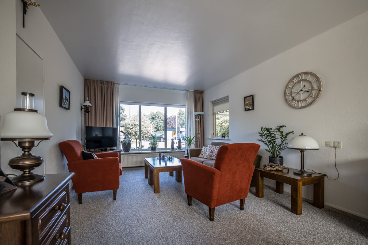 Hoekwoning te koop: Overcinge 42, Almelo