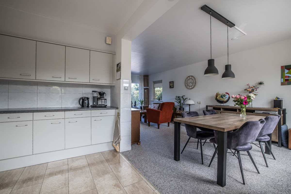 Hoekwoning te koop: Overcinge 42, Almelo