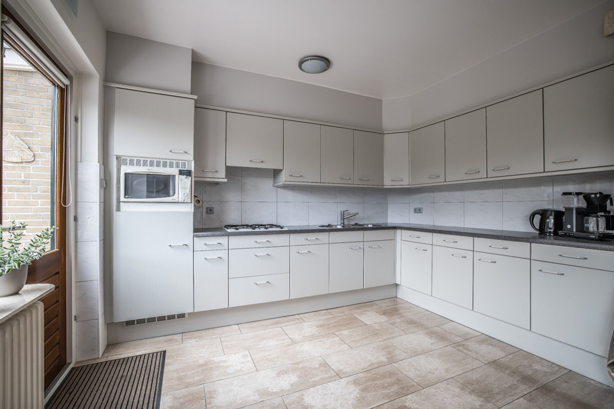 Hoekwoning te koop: Overcinge 42, Almelo