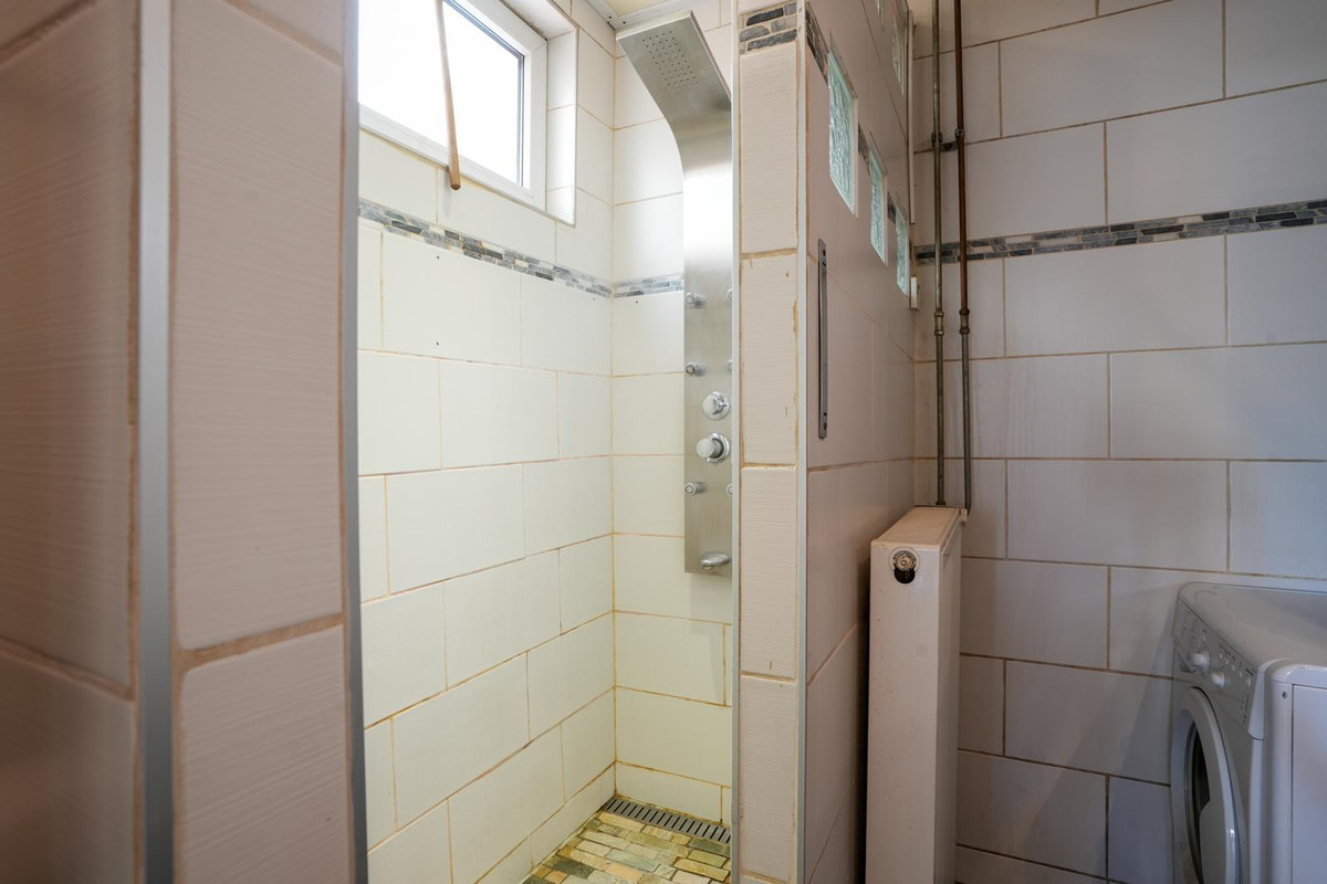 Hoekwoning te koop: Antoniusstraat 44, Geleen