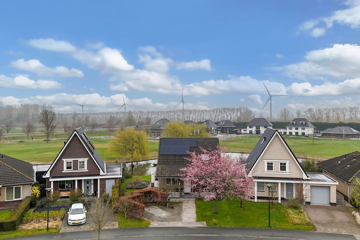 Vrijstaande woning te koop: Vennendal 55, Lelystad