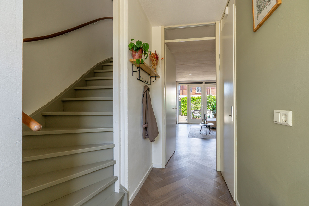 Tussenwoning te koop: Ringdijk 21, Bemmel