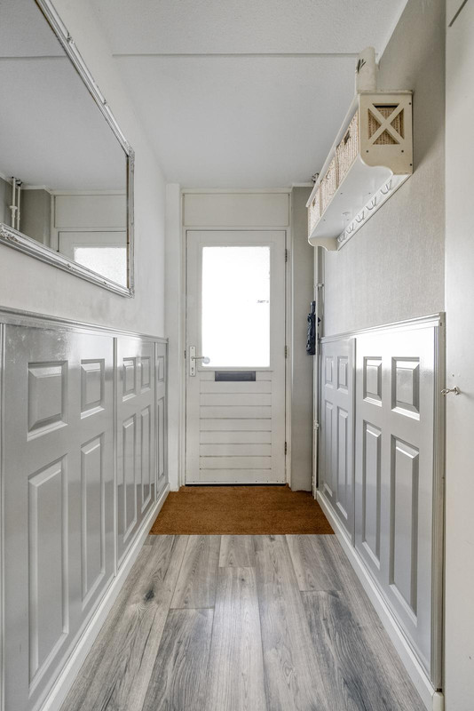 Tussenwoning te koop: Neckarstraat 6, Lelystad